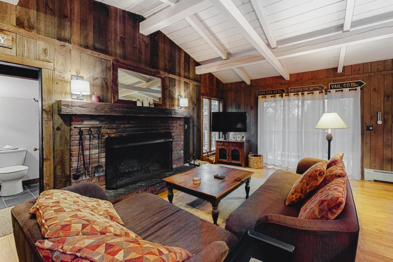 Chalet At The Base Of Okemo Mountain Ludlow Extérieur photo