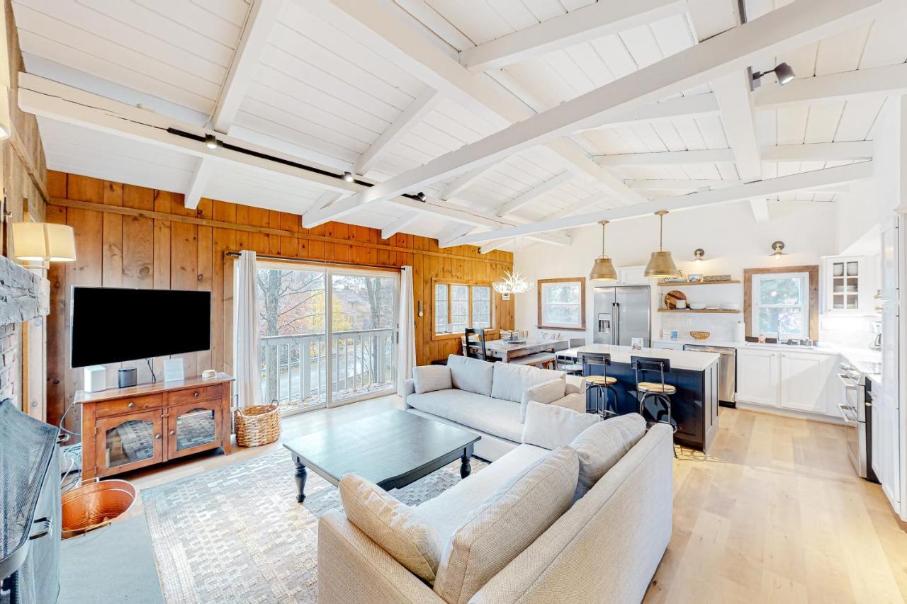 Chalet At The Base Of Okemo Mountain Ludlow Extérieur photo